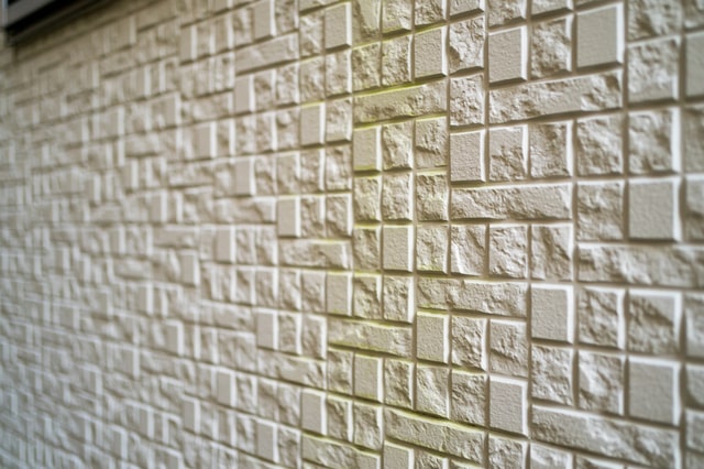 塗り壁の外壁の汚れの原因は？掃除の仕方や汚れ防止の方法をチェック